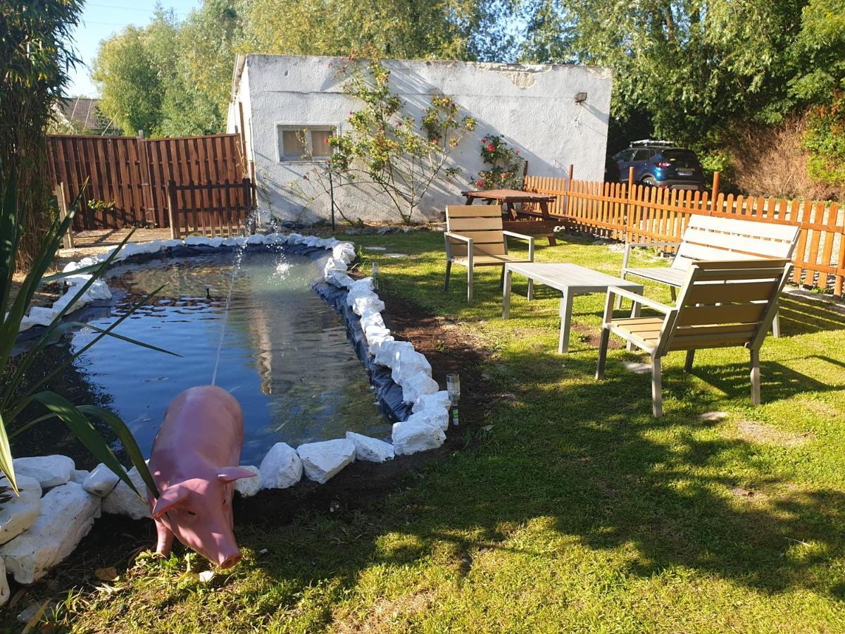 Les Garennes Bed & Breakfast Favières Exterior foto
