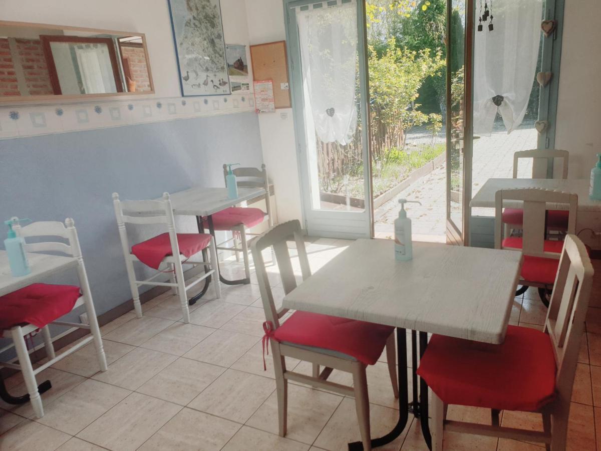 Les Garennes Bed & Breakfast Favières Exterior foto